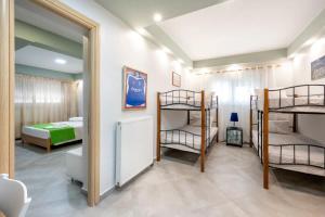 Letto o letti in una camera di Homes Eva's garden -Your Secret Retreat with a Private Pool in Kos