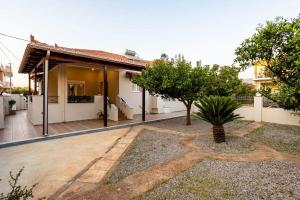 The building in which the holiday home is located