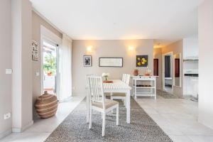 Kuchnia lub aneks kuchenny w obiekcie Sol y Paz 3, Nice apartment with great location