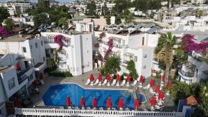 Bazén v ubytování Serhan Hotel nebo v jeho okolí