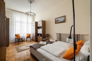 Posteľ alebo postele v izbe v ubytovaní BpR W21 Retro Home with balcony