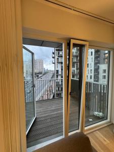 Balkon atau teras di Lovely 1-Bed Apartment in London