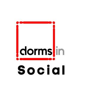 Une boîte avec les domaines de texte en matière sociale dans l'établissement Dormsin Social, sur les Îles Phi Phi