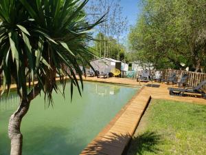 Gallery image of Camping EAU NATURELLE 2 étoiles Bungalow ou Tente 4 personnes dans un environnement calme et dépaysant in Tursac