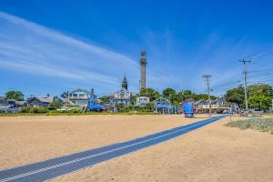 普罗温斯敦Community beach and sundeck的相册照片