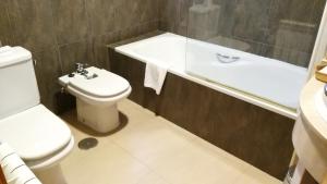 Koupelna v ubytování Hotel Alfageme