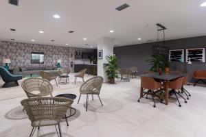 A seating area at Oasis 325 First Floor