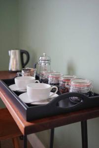 Kohvi ja tee valmistamise võimalus majutusasutuses The Alma Taverns Boutique Suites - Room 4 - Hopewell