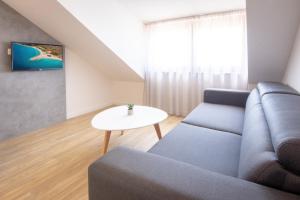 Ruang duduk di House Portun in the center