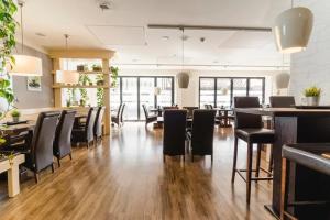 Restaurant o un lloc per menjar a Hotel Sonne29