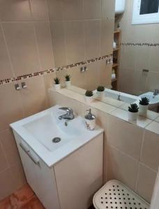 Bilik mandi di CasAdri Tenerife +24 gambar