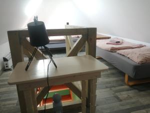 Postel nebo postele na pokoji v ubytování Włóczykijówka + 37 fotografií