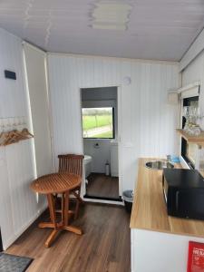 Φωτογραφία από το άλμπουμ του Brynderwyn Hill of Oaks by Tiny Away σε Claremont