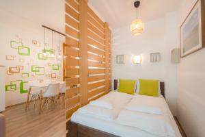 Postel nebo postele na pokoji v ubytování LIDO Apartmanok By BLTN Balatonlelle