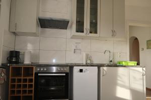 Kuchyň nebo kuchyňský kout v ubytování Ferienwohnung Andreas Krysta