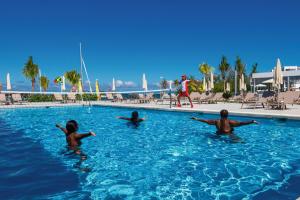 สระว่ายน้ำที่อยู่ใกล้ ๆ หรือใน Riu Montego Bay - Adults Only - All Inclusive