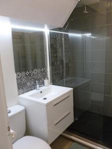 Kúpeľňa v ubytovaní Studio la Salicorne au Sables d'Olonne