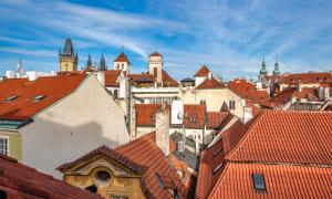 Nespecifikovaný výhled na destinaci Praha nebo výhled na město při pohledu z hotelu
