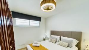 Postel nebo postele na pokoji v ubytování 422 Quiet, beautiful flat with sea view