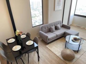 Posezení v ubytování 2512 Siamese 87 2 bed apartment素坤逸 BTS On Nut LOFT 两房 + 15 fotografií