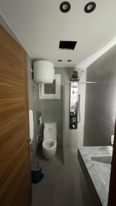 Koupelna v ubytování بنسيون الحصري اكتوبر modern motel