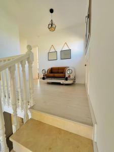 Ένα ή περισσότερα κρεβάτια σε δωμάτιο στο Villa de lujo en playamar +39 φωτογραφίες