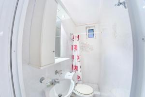 A bathroom at The Mardim Villa
