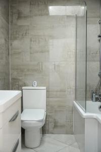 Gallery image of Crystal apartments in Croydon +8 photos