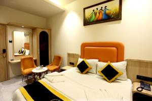 A seating area at Hotel A R Paradise