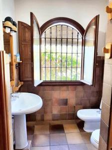Kúpeľňa v ubytovaní Sumptuous Villa in Vejer de la Frontera with Private Pool
