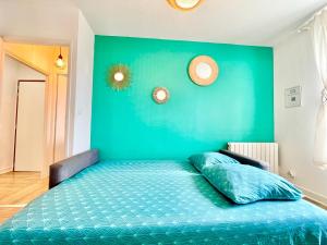 Posteľ alebo postele v izbe v ubytovaní Brest - Le Gestin - Appartements - Lumineux - Tout Confort - Fibre Internet