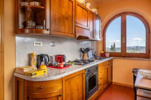 Una cocina o cocineta en mikipongTWO 35 fotos más