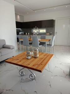 Gallery image of Blue Sky Villa in Kalithies