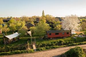 Příroda nedaleko kempu + 28 fotografií