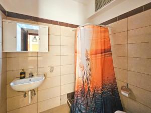 Koupelna v ubytování Hotel Exarhos + 37 fotografií