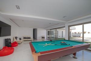 Biliár nebo kulečník v ubytování Villa Monarca