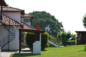 Taman di luar Attic with a view-Σοφίτα με θέα
