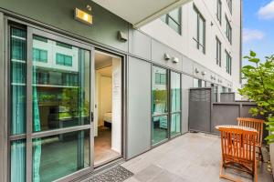 Gallery image of 1BR apartment with patio Close to Spark Arena in Auckland