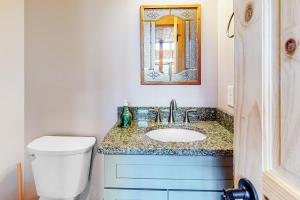 Galeriebild der Unterkunft Rocky Top Jewel Cabin in Park Settlement + 21 Fotos