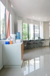 Posezení v ubytování 1 Orange Hotel Sungai Buloh