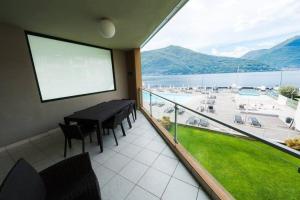 Gallery image of 4 bedroom apartment with pool & jacuzzi in Maccagno Inferiore