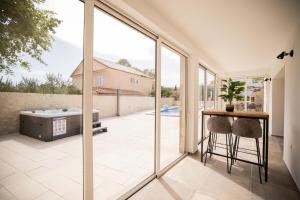 Balkón nebo terasa v ubytování Ferienhaus für 10 Personen in Vir, Dalmatien Inseln vor Zadar