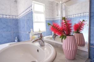 Ένα μπάνιο στο GuestReady - Peaceful Paradise in Madeira