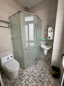 Koupelna v ubytování Alex Home Đà Lạt
