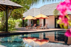 Bazén v ubytování Sun Siyam Iru Fushi with Free Transfer nebo v jeho okolí