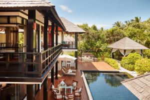 Bazén v ubytování Sun Siyam Iru Fushi with Free Transfer nebo v jeho okolí