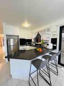 A cozinha ou kitchenette de All what your family needs in Melbourne