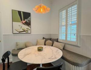 Φωτογραφία από το άλμπουμ του Springhill Retreat - Inner-city, pool + sauna στο Μπρισμπέιν