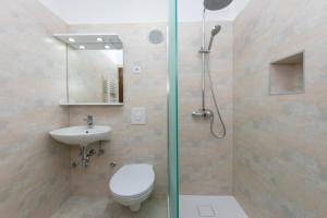 Koupelna v ubytování Adria Brela Apartments