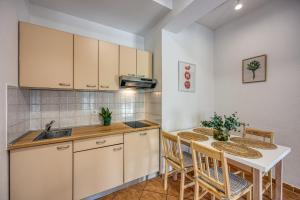 Kuchyň nebo kuchyňský kout v ubytování Casa Mareva